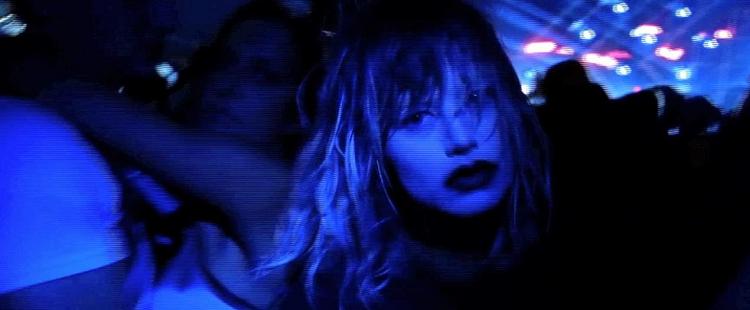 Crystal Castles - Concrete
