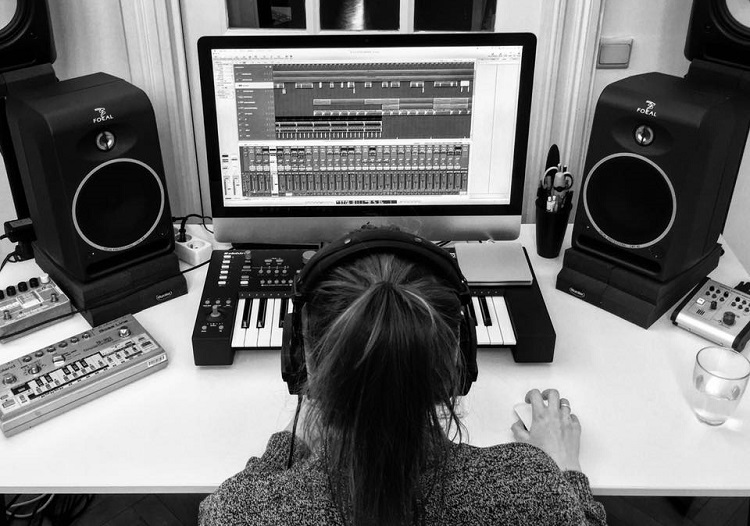 interviews/charlotte-de-witte-clocksound-plissken-interview-03.jpg