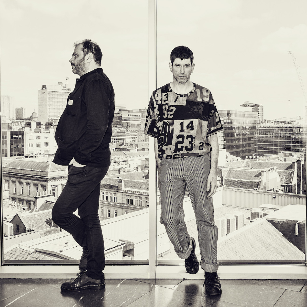 news/171212-optimo-espacio-athens-six-dogs-announcement-03.jpg